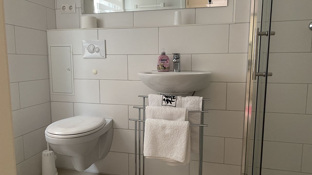 Bad mit WC Bad mit WC